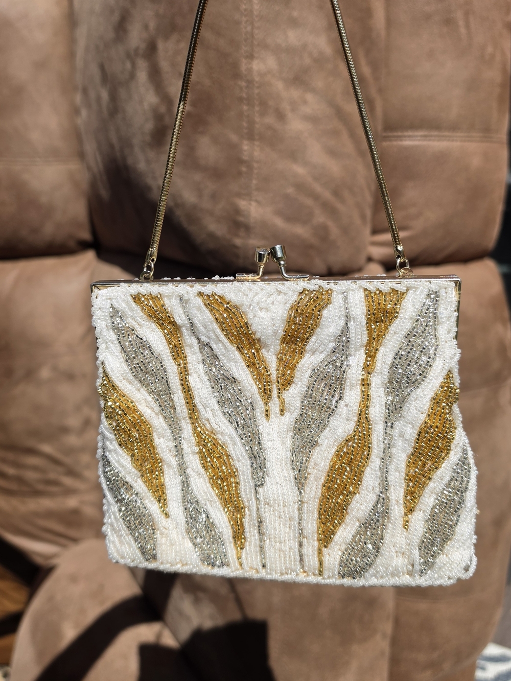 Vintage Walborg Hand Beaded Purse White Gold Silver Wave Pattern Kiss Lock 60s